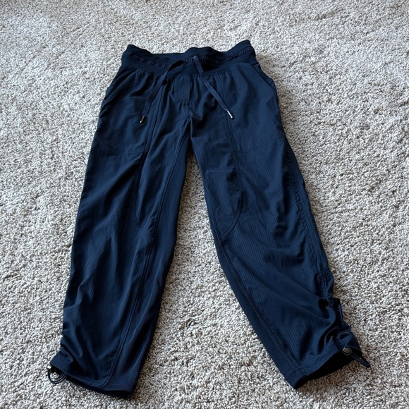 Lululemon Dance Studio Mid-Rise Cropped Pant - Picture 1 of 8
